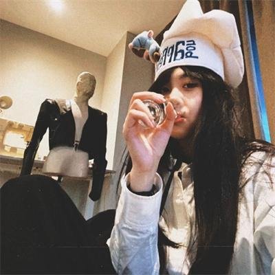 绯红$愉欢$步步引诱